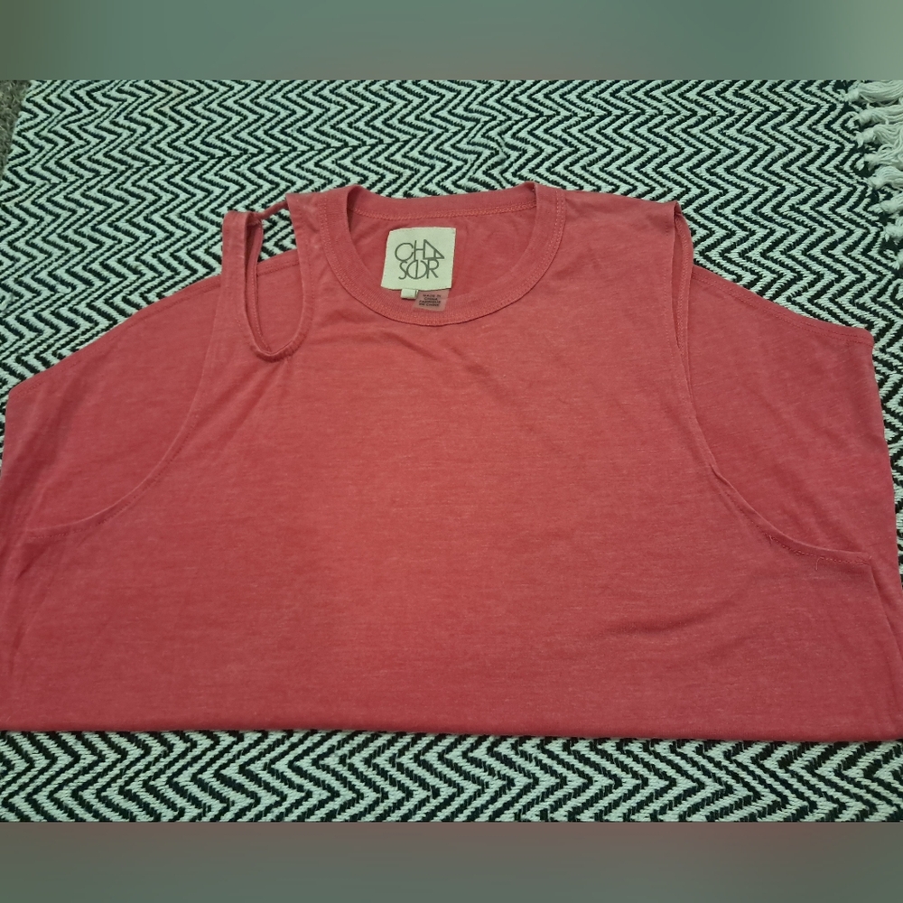 Red Chaser Tank - Picture 2 of 5